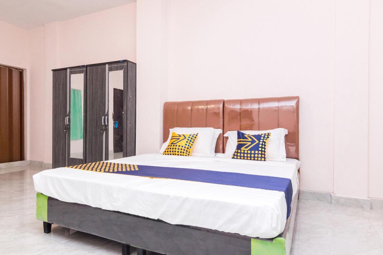 Oyo 1917 Mamora Homestay Batam Bagian luar foto