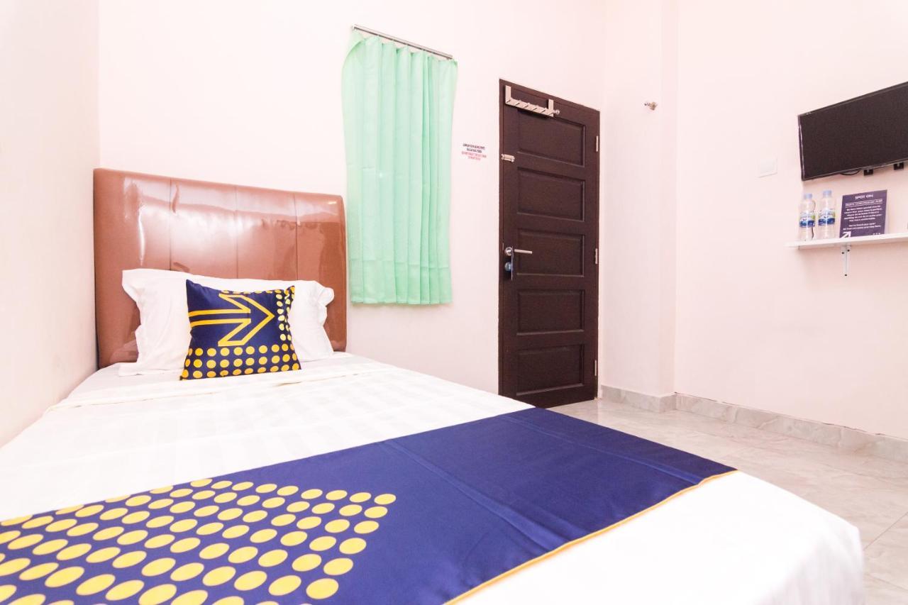 Oyo 1917 Mamora Homestay Batam Bagian luar foto