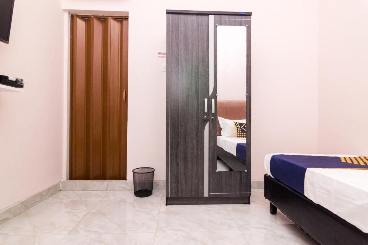 Oyo 1917 Mamora Homestay Batam Bagian luar foto